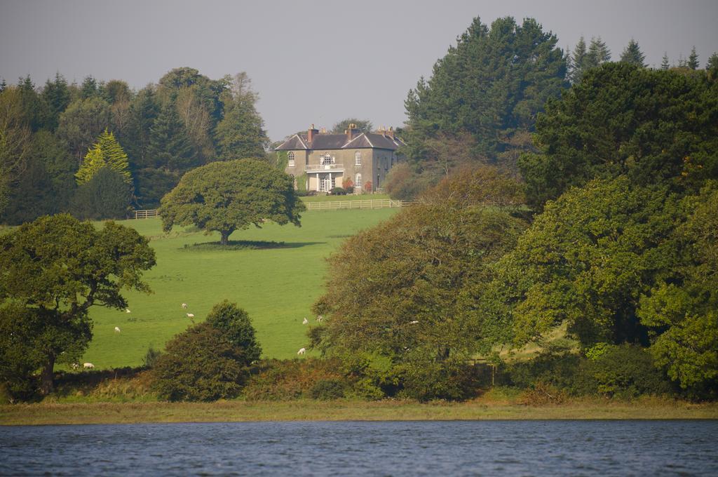 Gasthaus Boulston Manor Haverfordwest Exterior foto